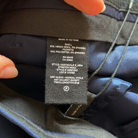 Never Worn w. Tags - Theory Pant Suit - Picture 10 of 11